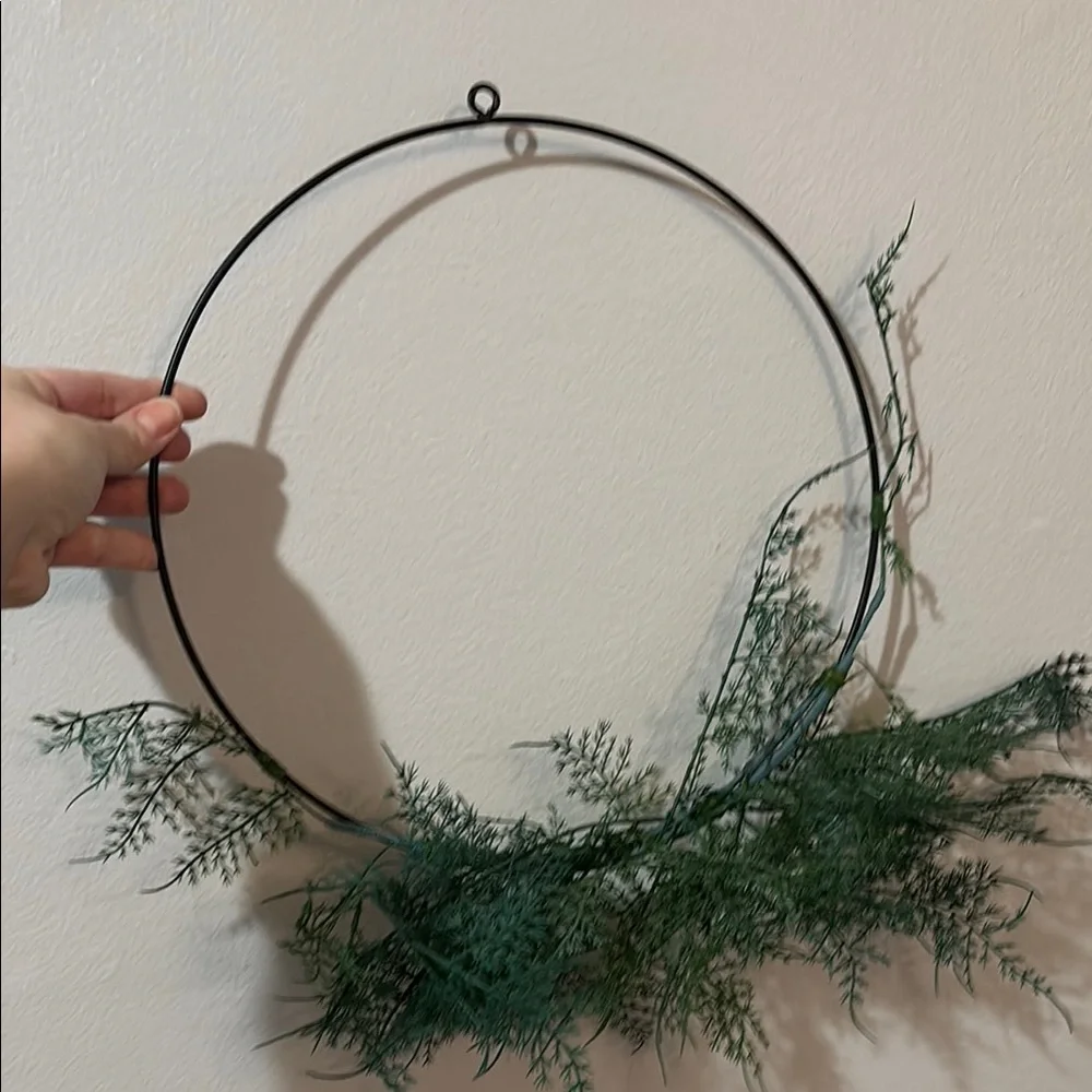 Door Wreath, Simple Greenery Design, Great Condition!